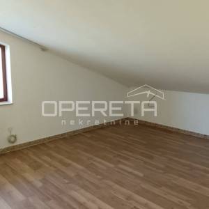 POSLOVNO - STAMBENA HALA BLIZU SLOVENSKE GRANICE