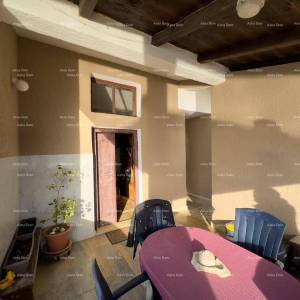 Poslovno-stambena zgrada pored mora, Medulin!