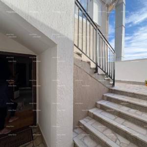 Poslovno-stambena zgrada pored mora, Medulin!