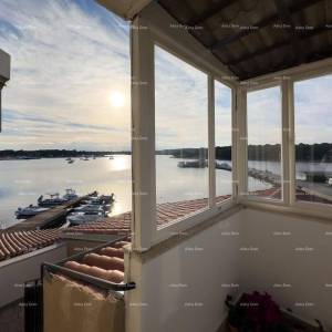 Poslovno-stambena zgrada pored mora, Medulin!