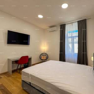 Predivan, renovirani stan u strogom centru, na gradskoj tržnici, Pula!