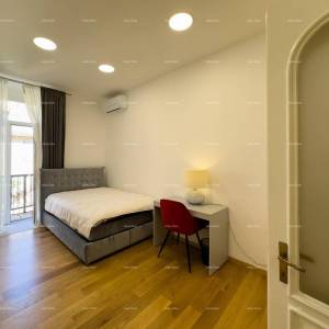 Predivan, renovirani stan u strogom centru, na gradskoj tržnici, Pula!