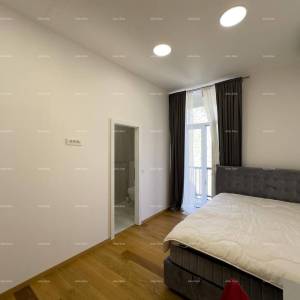 Predivan, renovirani stan u strogom centru, na gradskoj tržnici, Pula!