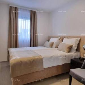 Predivan stan u Medulinu sa garažom. Blizina mora i plaže cca 500 metara.