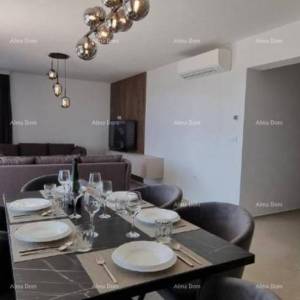 Predivan stan u Medulinu sa garažom. Blizina mora i plaže cca 500 metara.