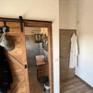 Prekrasna rustikalna kuća s bazenom i manjim dodatnim objektom-pool house, Svetvinčenat!