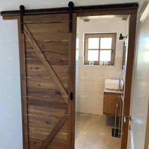 Prekrasna rustikalna kuća s bazenom i manjim dodatnim objektom-pool house, Svetvinčenat!