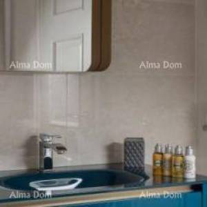 Prekrasna vila s bazenom u Vabrigi.