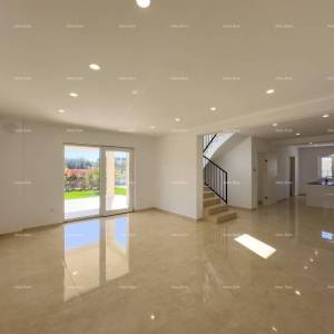 Prekrasna vila u mediteranskom stilu, Umag. Manji kompleks  sa vilama , blizina novog luksuznog kompleksa Petram Resorta....