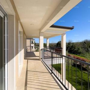 Prekrasna vila u mediteranskom stilu, Umag. Manji kompleks  sa vilama , blizina novog luksuznog kompleksa Petram Resorta....