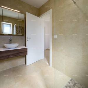 Prekrasna vila u mediteranskom stilu, Umag. Manji kompleks  sa vilama , blizina novog luksuznog kompleksa Petram Resorta....