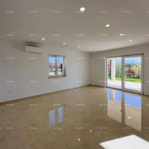 Prekrasna vila u mediteranskom stilu, Umag. Manji kompleks  sa vilama , blizina novog luksuznog kompleksa Petram Resorta....