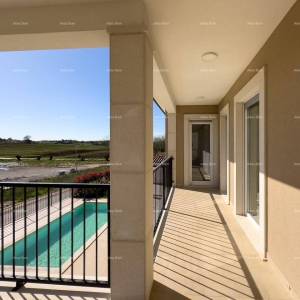 Prekrasna vila u mediteranskom stilu, Umag. Manji kompleks  sa vilama , blizina novog luksuznog kompleksa Petram Resorta....