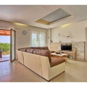 Prekrasna Villa u Svetvinčenti, Istra - 294m2 s bazenom, 2000m2 okućnice - POGLED MORE