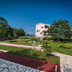 Prekrasna Villa u Svetvinčenti, Istra - 294m2 s bazenom, 2000m2 okućnice - POGLED MORE