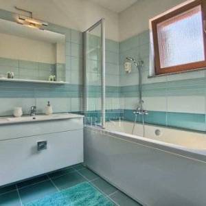 Prekrasna Villa u Svetvinčenti, Istra - 294m2 s bazenom, 2000m2 okućnice - POGLED MORE