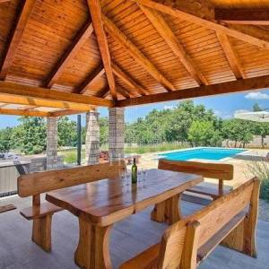 Prekrasna Villa u Svetvinčenti, Istra - 294m2 s bazenom, 2000m2 okućnice - POGLED MORE