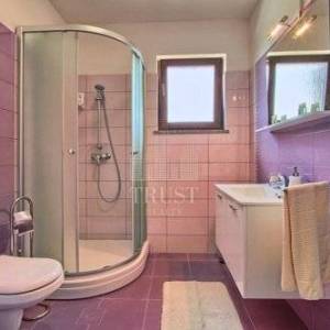 Prekrasna Villa u Svetvinčenti, Istra - 294m2 s bazenom, 2000m2 okućnice - POGLED MORE