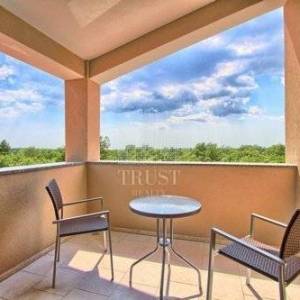 Prekrasna Villa u Svetvinčenti, Istra - 294m2 s bazenom, 2000m2 okućnice - POGLED MORE