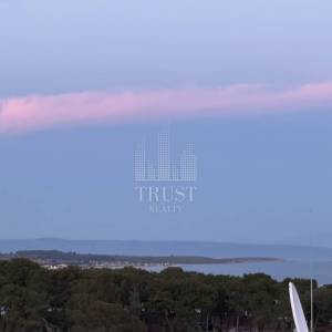 Premantura – luksuzni stan s krovnom terasom i panoramskim pogledom na more, 400 m od plaže