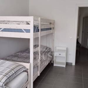 Premantura – luksuzni stan s krovnom terasom i panoramskim pogledom na more, 400 m od plaže