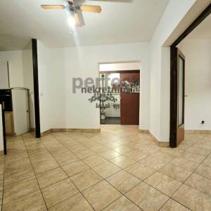 Prilika: Zagreb zapad-Malešnica,  prostrani 4-sob. stan 86m2 s loggiom