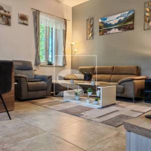 Prizemlje s okućnicom na top lokaciji u Puli, 200 m od mora i najljepših plaža