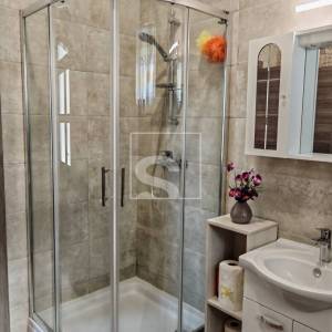 Prizemlje s okućnicom na top lokaciji u Puli, 200 m od mora i najljepših plaža