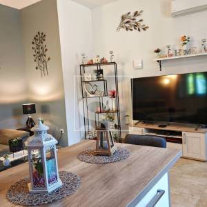 Prizemlje s okućnicom na top lokaciji u Puli, 200 m od mora i najljepših plaža