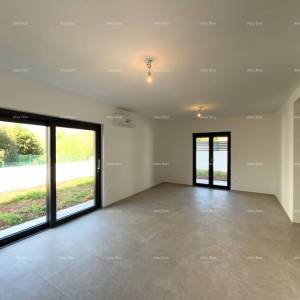 Prizemlje sa velikim vrtom!