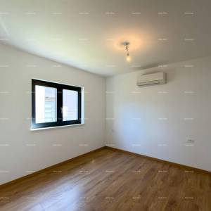 Prizemlje sa velikim vrtom!