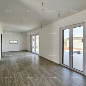 Prizemna kuća s bazenom – okolica Poreč