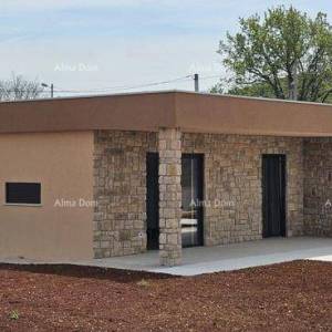 Prizemna kuća s bazenom – okolica Poreč