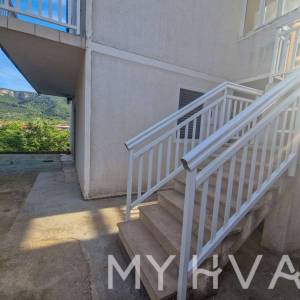 Prizemni stan u Jelsi