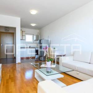 PRODAJA, 2-SOBAN STAN, LANIŠTE (PORED  ARENA CENTRA), JARUŠČICA, 47 m2