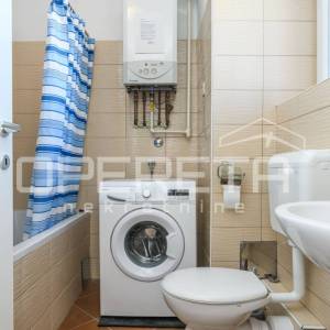 PRODAJA, 2-SOBAN STAN, LANIŠTE (PORED  ARENA CENTRA), JARUŠČICA, 47 m2