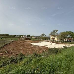 Prodaja građevinskog zemljišta sa  građevinskom dozvolom,  Svetvinčenat!