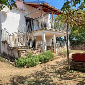 Prodaja imanja s dvije kuće, Oprtalj!