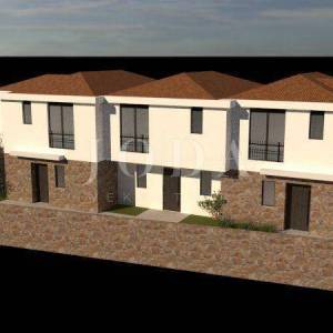 Prodaja kuće u nizu s bazenom