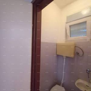 Prodaja, Ližnjan , kuća u nizu sa tri apartmana.