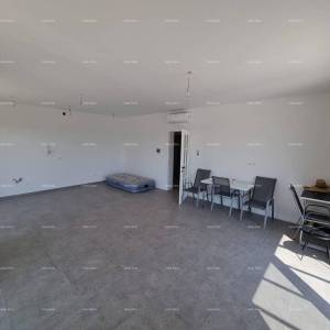 Prodaja luksuznog, dvoetažnog stana s bazenom, Tar! S2