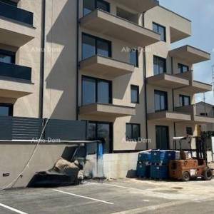 Prodaja modernog stana u novogradnji s parkirnim mjestom, Vabriga, Poreč! A2-V2