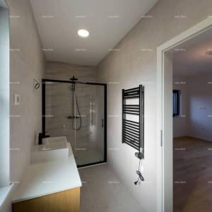 Prodaja novoizgrađene, moderno opremljene kuće sa bazenom, Rakalj!