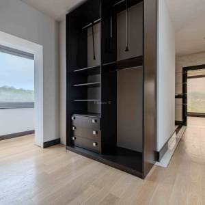 Prodaja ,Prekrižje,novouređena vila 560m2,parking,bazen