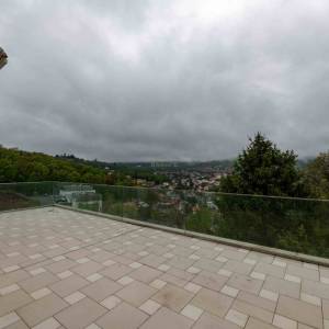 Prodaja ,Prekrižje,novouređena vila 560m2,parking,bazen