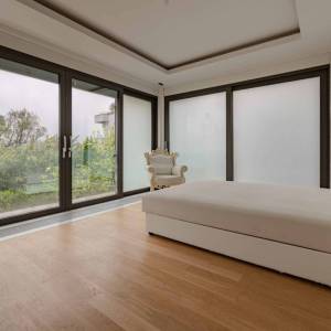 Prodaja ,Prekrižje,novouređena vila 560m2,parking,bazen