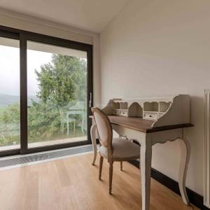 Prodaja ,Prekrižje,novouređena vila 560m2,parking,bazen