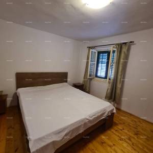 Prodaja - Prelijepa, renovirana istarska kuća u centru, Marčana!