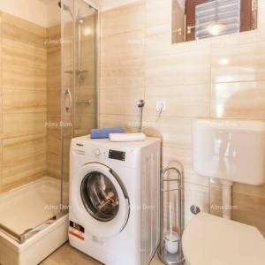 Prodaja - Prelijepa, renovirana istarska kuća u centru, Marčana!