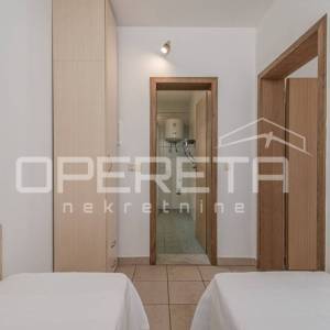 PRODAJA, STAN, CRIKVENICA, CENTAR, 2sobni STAN S VRTOM, 41m2, odmah useljiv, ure